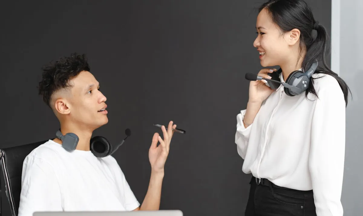 Tampilan live chat customer service Luxury138 yang beroperasi 24/7